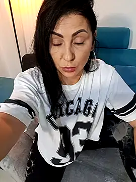 charrlote love online show from 11-08-25, 02:39