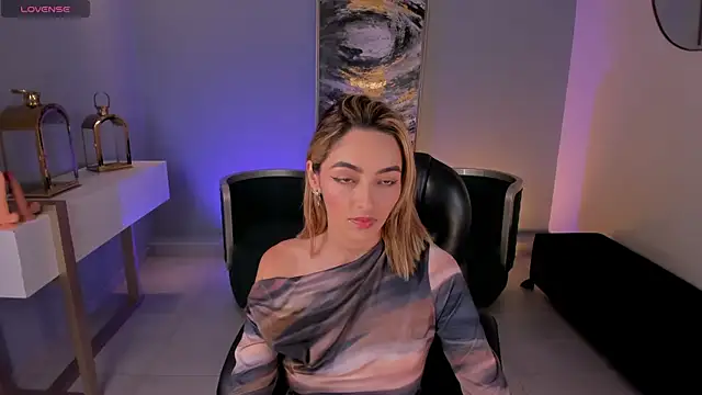 MelissaMoore  online show from 12-15-25, 02:38