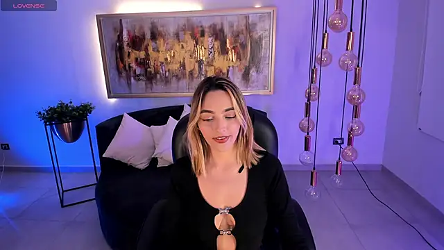 Snapshot of MelissaMoore_ chatting on 01-13-26, 02:28 MelissaMoore online show from 01-13-26, 02:28