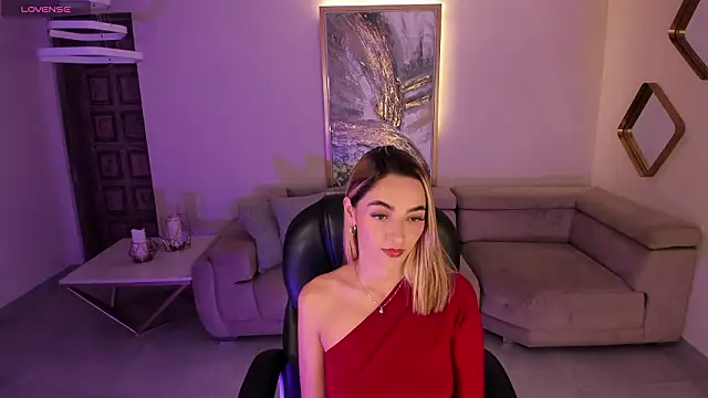 Snapshot of MelissaMoore_ chatting on 02-24-26, 02:31 MelissaMoore online show from 02-24-26, 02:31