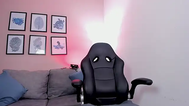 Sabrina Sabrock  online show from 10-31-25, 05:41