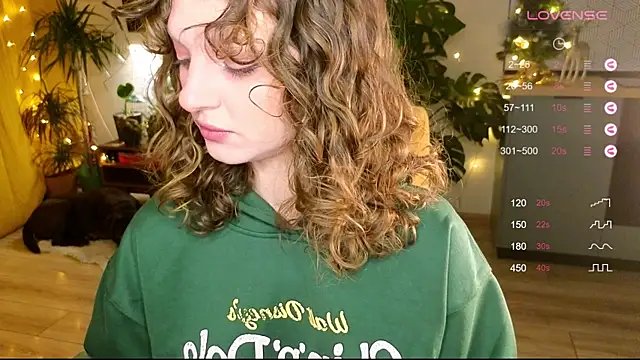 Snapshot of AliceKingsleigh chatting on 01-12-25, 04:50 AliceKingsleigh online show from 01-12-25, 04:50