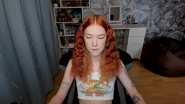 litl Mia online show from 09-28-25, 04:23