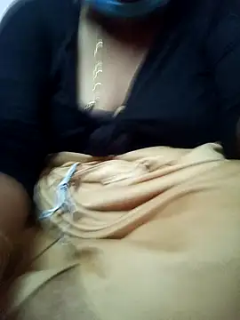 Snapshot of teddy-143 chatting on 09-10-25, 05:40 teddy-143 online show from 09-10-25, 05:40