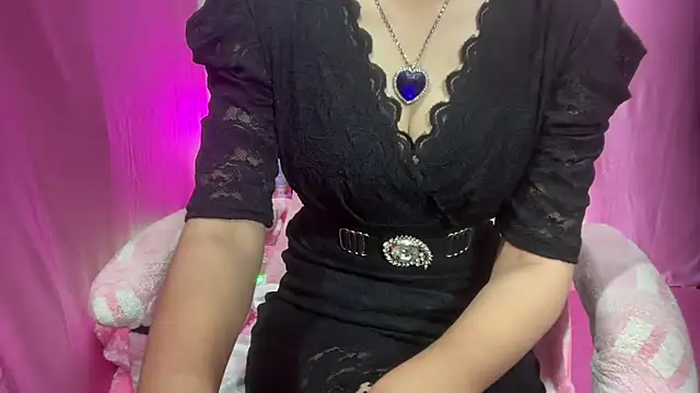 Snapshot of Queen_Angelena chatting on 01-01-25, 03:46 Queen Angelena online show from 01-01-25, 03:46