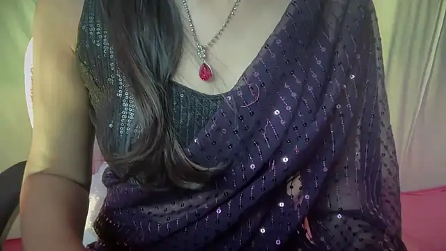 Snapshot of Queen_Angelena chatting on 09-10-25, 04:29 Queen Angelena online show from 09-10-25, 04:29