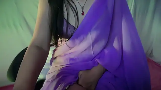 Snapshot of Queen_Angelena chatting on 09-25-25, 06:22 Queen Angelena online show from 09-25-25, 06:22