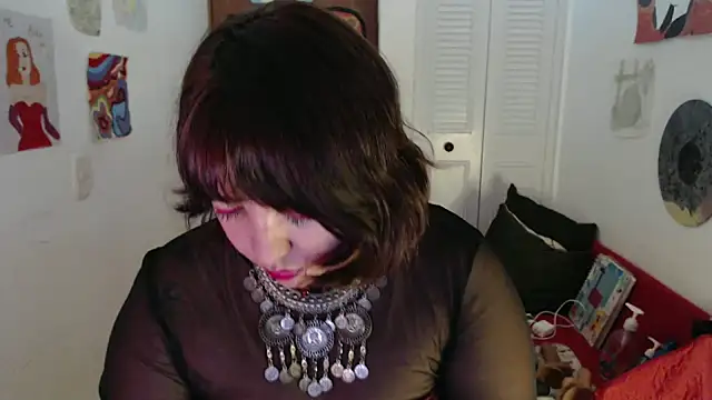 Snapshot of soynanabela28 chatting on 10-19-25, 12:33 soynanabela28 online show from 10-19-25, 12:33