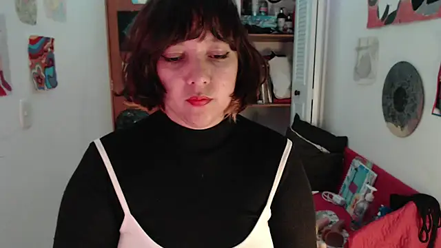 Snapshot of soynanabela28 chatting on 10-24-25, 03:58 soynanabela28 online show from 10-24-25, 03:58