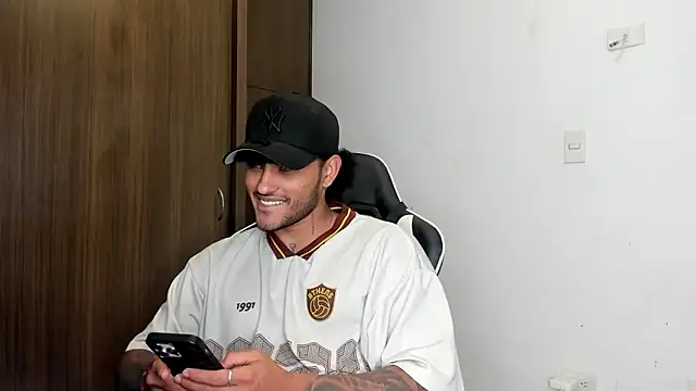 Alessandro Vanni online show from 01-20-25, 01:28