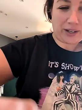 Canadian BBW online show from 01-28-25, 05:35