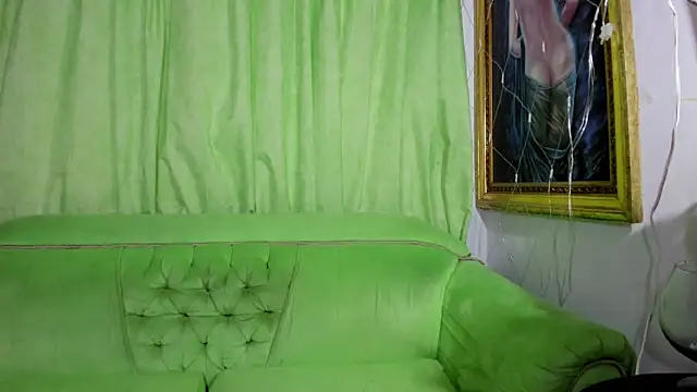 Snapshot of mia_beatles chatting on 02-18-25, 03:43 mia beatles online show from 02-18-25, 03:43