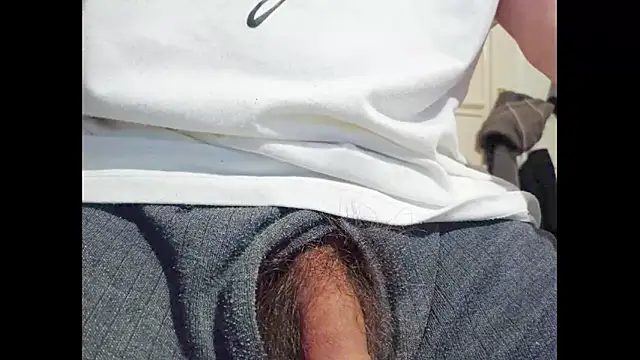 hairyuncut00 online show from 11-21-25, 09:46