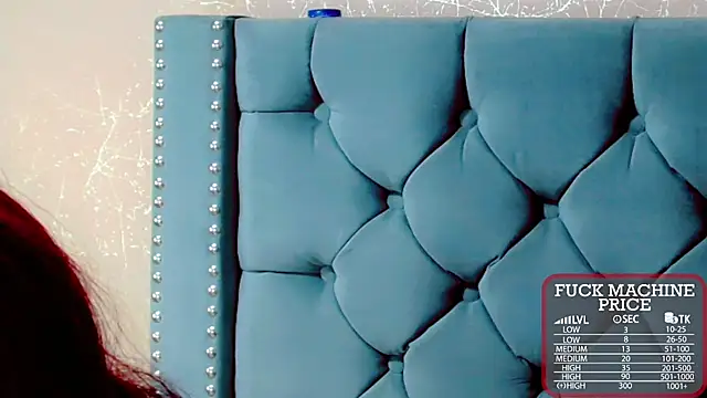 Imannejulienne online show from 12-18-25, 02:06