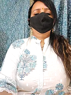 Snapshot of cute-tanvi chatting on 03-05-25, 01:31 cute-tanvi online show from 03-05-25, 01:31