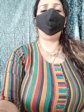 Snapshot of cute-tanvi chatting on 03-10-25, 10:15 cute-tanvi online show from 03-10-25, 10:15