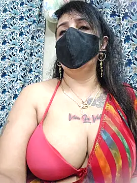 Snapshot of cute-tanvi chatting on 10-15-25, 12:00 cute-tanvi online show from 10-15-25, 12:00