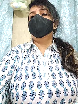 Snapshot of cute-tanvi chatting on 10-25-25, 01:13 cute-tanvi online show from 10-25-25, 01:13