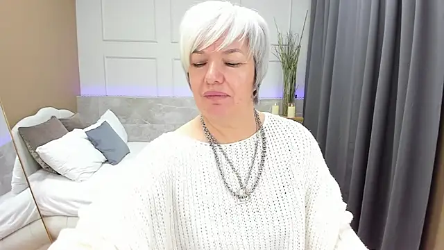 Snapshot of CarmenSoft chatting on 12-09-24, 02:34 CarmenSoft online show from 12-09-24, 02:34