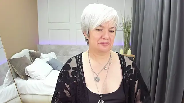 Snapshot of CarmenSoft chatting on 12-22-24, 02:49 CarmenSoft online show from 12-22-24, 02:49