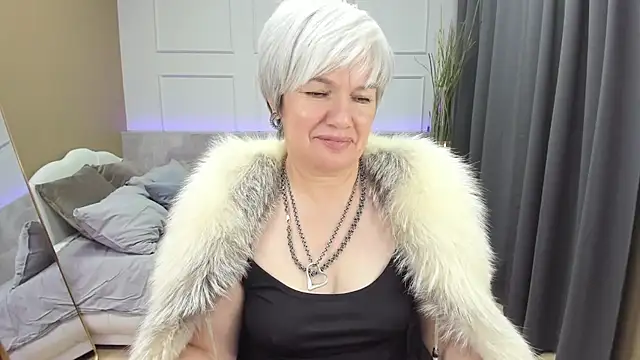 Snapshot of CarmenSoft chatting on 12-29-24, 03:00 CarmenSoft online show from 12-29-24, 03:00