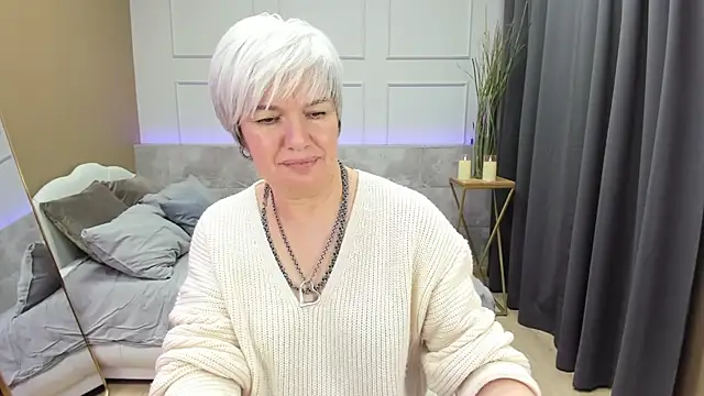 Snapshot of CarmenSoft chatting on 12-29-24, 06:03 CarmenSoft online show from 12-29-24, 06:03