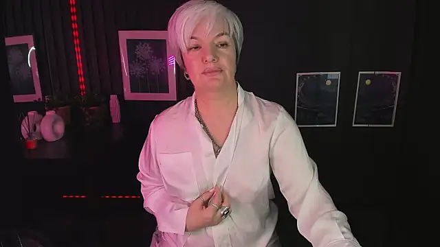 Snapshot of CarmenSoft chatting on 01-03-25, 11:44 CarmenSoft online show from 01-03-25, 11:44