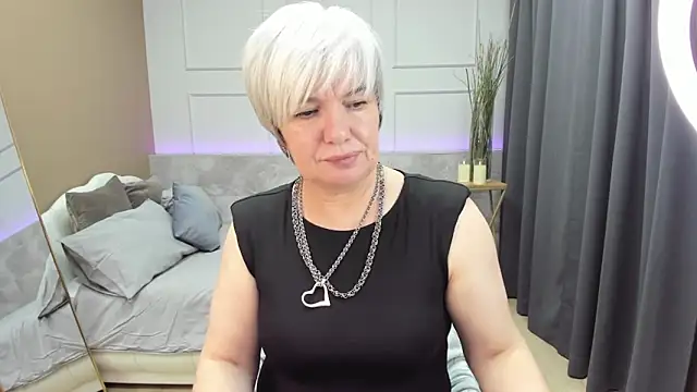 Snapshot of CarmenSoft chatting on 01-10-25, 11:39 CarmenSoft online show from 01-10-25, 11:39