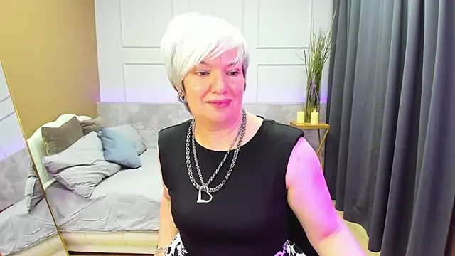 Snapshot of CarmenSoft chatting on 01-13-25, 03:01 CarmenSoft online show from 01-13-25, 03:01