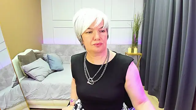 Snapshot of CarmenSoft chatting on 01-13-25, 06:06 CarmenSoft online show from 01-13-25, 06:06