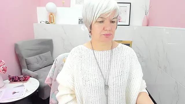 Snapshot of CarmenSoft chatting on 01-27-25, 12:01 CarmenSoft online show from 01-27-25, 12:01