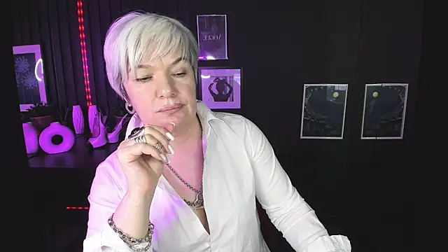 Snapshot of CarmenSoft chatting on 02-16-25, 12:19 CarmenSoft online show from 02-16-25, 12:19