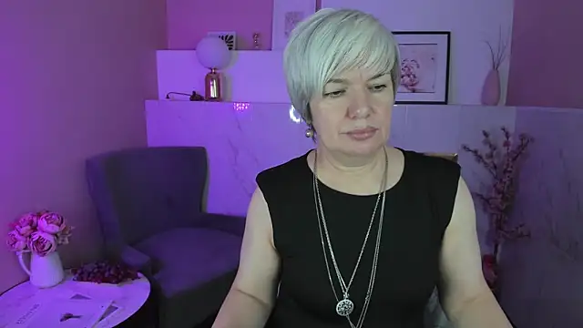 Snapshot of CarmenSoft chatting on 03-18-25, 12:16 CarmenSoft online show from 03-18-25, 12:16