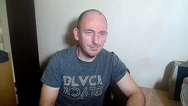 Johan   Barker online show from 02-12-26, 01:28