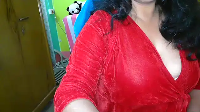 Snapshot of Anushka_21 chatting on 12-19-24, 01:18 Anushka 21 online show from 12-19-24, 01:18