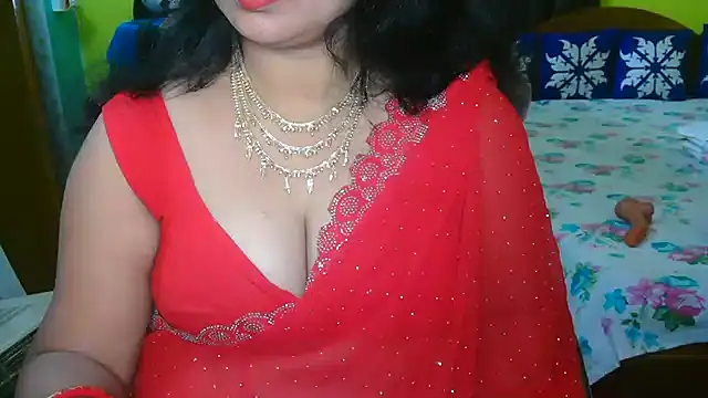 Snapshot of Anushka_21 chatting on 02-11-25, 06:44 Anushka 21 online show from 02-11-25, 06:44