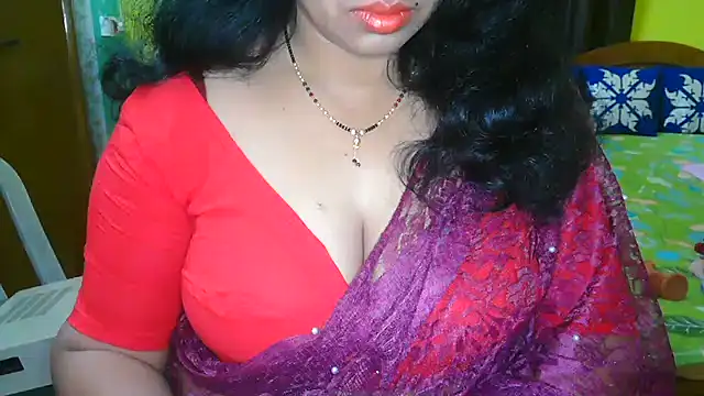 Snapshot of Anushka_21 chatting on 03-09-25, 02:07 Anushka 21 online show from 03-09-25, 02:07