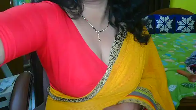 Snapshot of Anushka_21 chatting on 03-10-25, 02:06 Anushka 21 online show from 03-10-25, 02:06