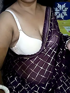 Snapshot of Anushka_21 chatting on 09-08-25, 07:02 Anushka 21 online show from 09-08-25, 07:02