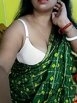 Snapshot of Anushka_21 chatting on 09-15-25, 06:41 Anushka 21 online show from 09-15-25, 06:41