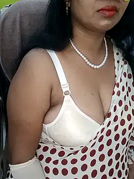 Snapshot of Anushka_21 chatting on 10-12-25, 07:24 Anushka 21 online show from 10-12-25, 07:24