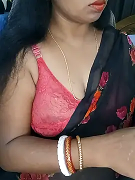 Snapshot of Anushka_21 chatting on 10-17-25, 07:27 Anushka 21 online show from 10-17-25, 07:27