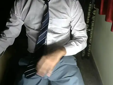 aloneboy1996 online show from 09-29-25, 06:35