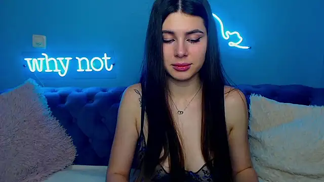Snapshot of ViollinaLove chatting on 01-13-25, 11:52 ViollinaLove online show from 01-13-25, 11:52