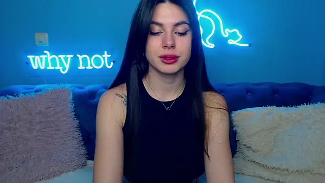 Snapshot of ViollinaLove chatting on 02-16-25, 01:38 ViollinaLove online show from 02-16-25, 01:38