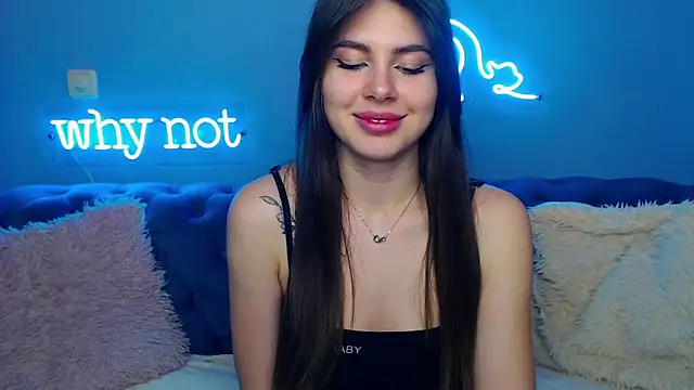 Snapshot of ViollinaLove chatting on 02-18-25, 11:55 ViollinaLove online show from 02-18-25, 11:55