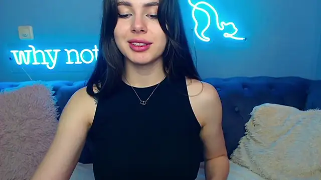 Snapshot of ViollinaLove chatting on 03-21-25, 11:55 ViollinaLove online show from 03-21-25, 11:55