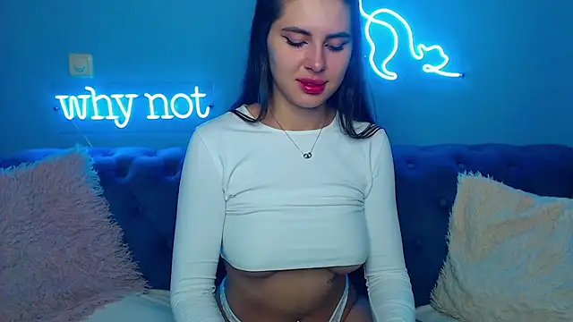 Snapshot of ViollinaLove chatting on 09-21-25, 04:47 ViollinaLove online show from 09-21-25, 04:47