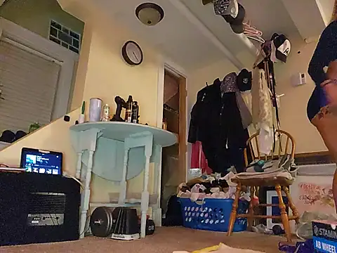 Snapshot of MaddisonX chatting on 11-03-25, 09:21 MaddisonX online show from 11-03-25, 09:21