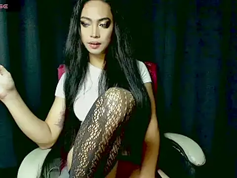 Snapshot of XXsexylongcockXX chatting on 12-19-25, 11:45 XXsexylongcockXX online show from 12-19-25, 11:45